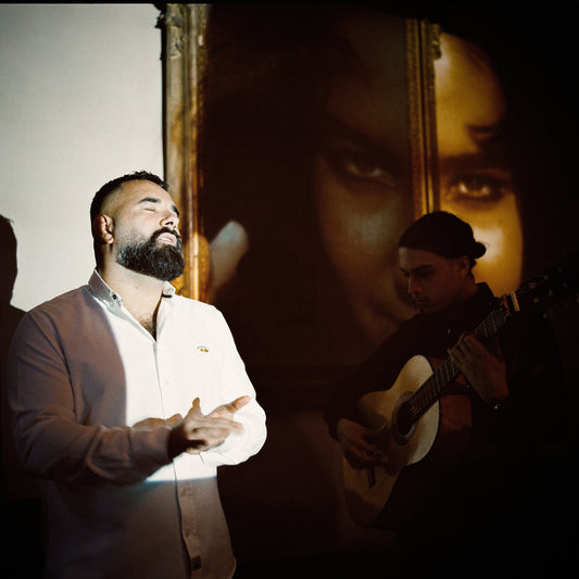 Silueta Dorada - Lucas FONTANA